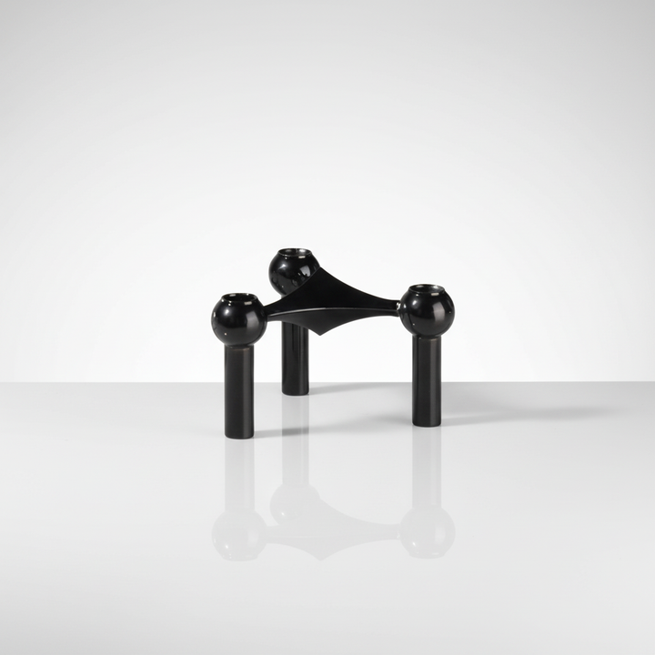 RVS gouden modulaire woonaccessoire set, moderne kaarsenhouder en tafeldecoratie. Elegant interieur design.