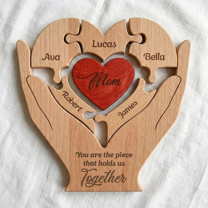 Gepersonaliseerde beukenhouten familiepuzzel, een tastbaar en liefdevol geschenk, perfect voor moeders en families.