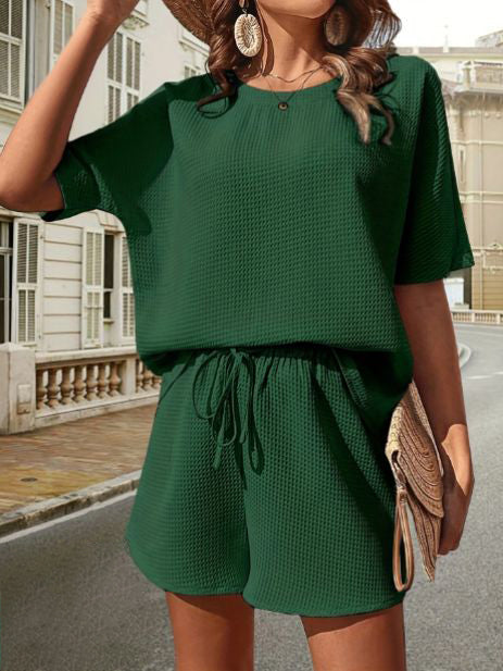 Veelzijdige Tweedelige Zomer Set voor dames, casual chic en makkelijk te combineren.