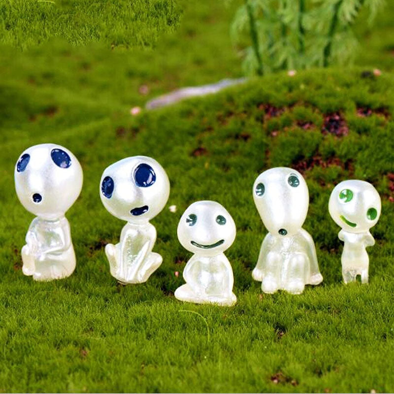 Set van 20 glow-in-the-dark geestjes, duurzame hars tuindecoratie voor een magische sfeer.