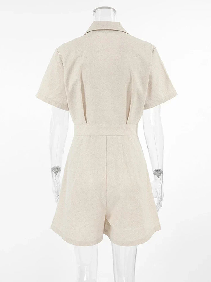 Trendy dames zomerjumpsuit in linnen met korte mouwen. Veelzijdig voor elke gelegenheid of kantoor outfit.