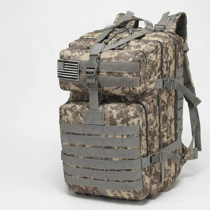 Zwarte unisex utility rugzak 50 liter, met meerdere vakken voor georganiseerde opslag.
