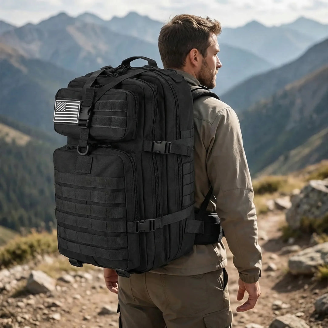 Unisex tactische outdoor rugzak 50L; duurzaam en veelzijdig voor wandelen, kamperen en survival.