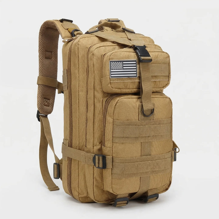 Grote utility rugzak 50 liter met verstelbare banden, geschikt voor kamperen, wandelen en militaire doeleinden.