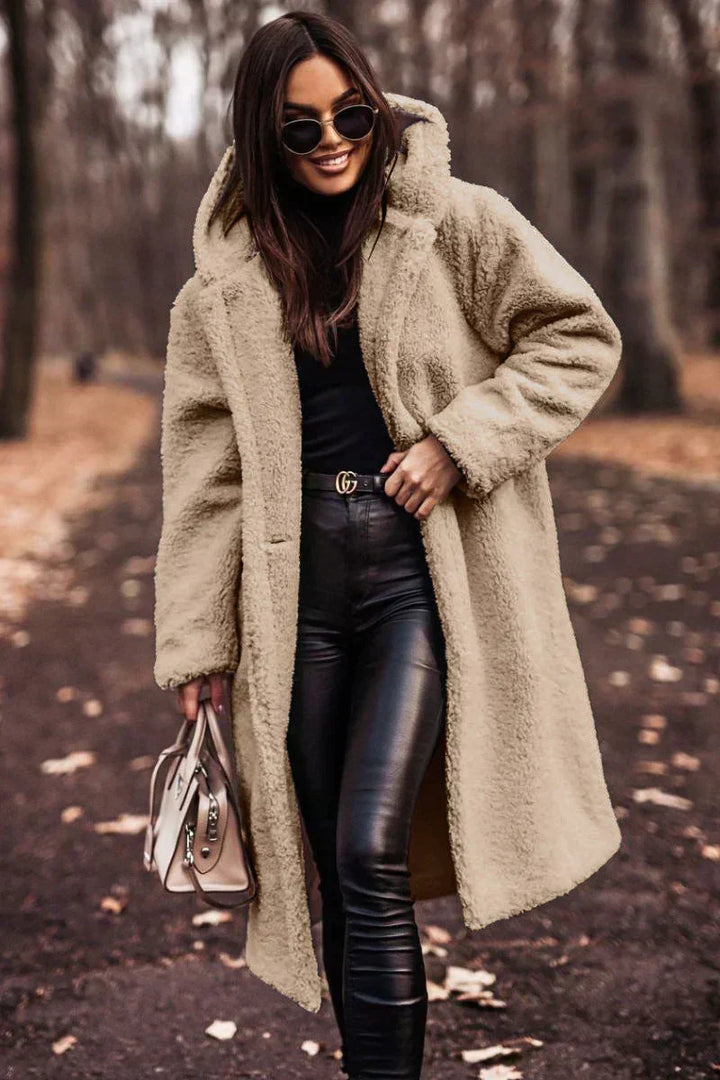 Lumi dames winterjas: oversized teddyjas met capuchon. Comfortabel, warm en stijlvol, perfect voor koud weer.