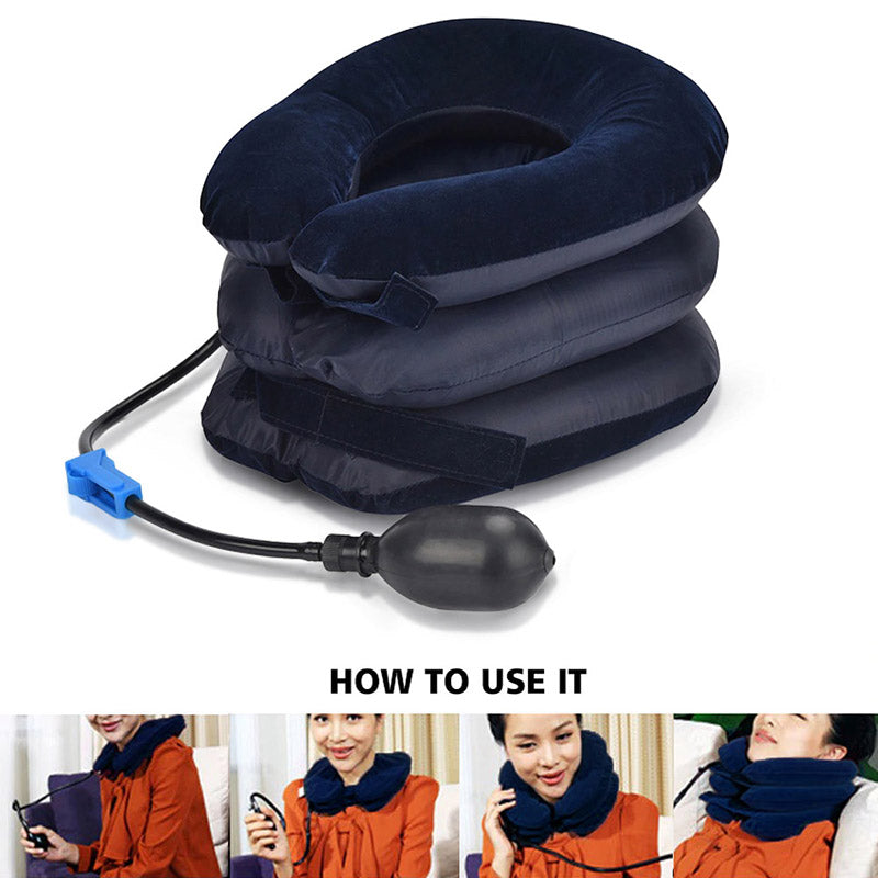 Detail van het opblaasbare neksteun kussen, toont zacht materiaal en ergonomische vorm voor comfort.