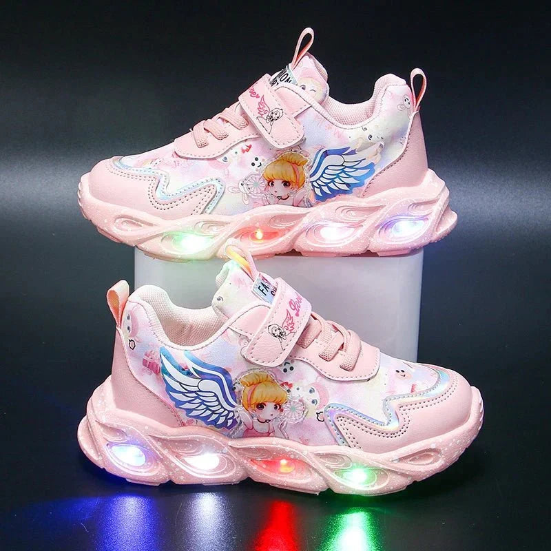 Kinder LED schoenen met kleurrijke lichtjes en makkelijke klittenbandsluiting, ideaal voor buiten.