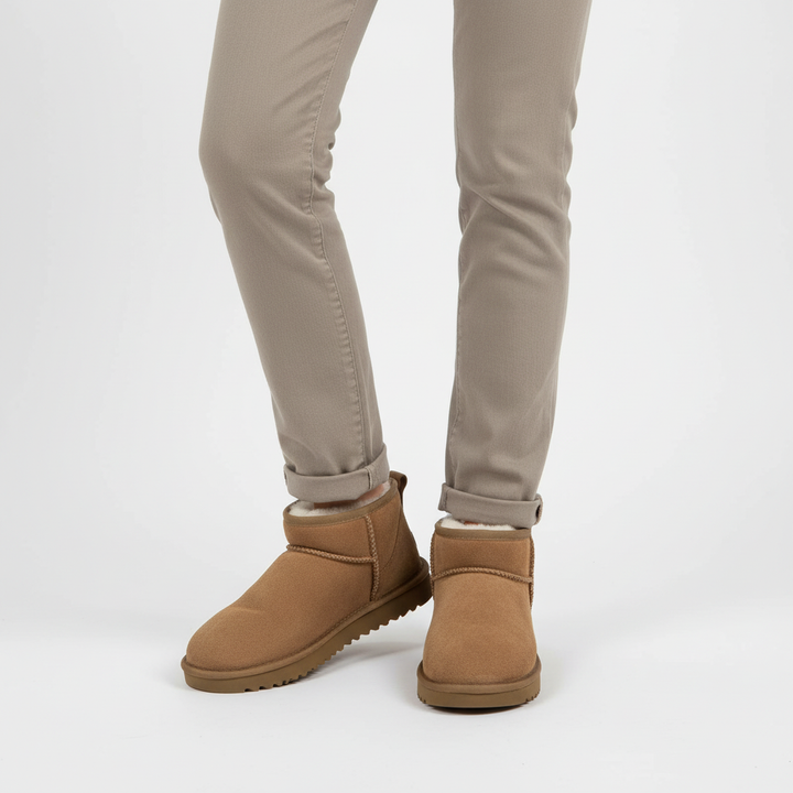 Trendy warme dames enkellaarsjes, laag uitgesneden model. Perfecte winterlaarzen voor comfort en stijl in damesschoenen.