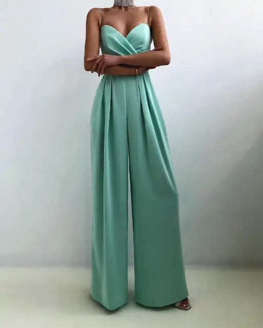 Trendy dames jumpsuit voor een chique avond of zomerse gelegenheid. Veelzijdig & elegant.