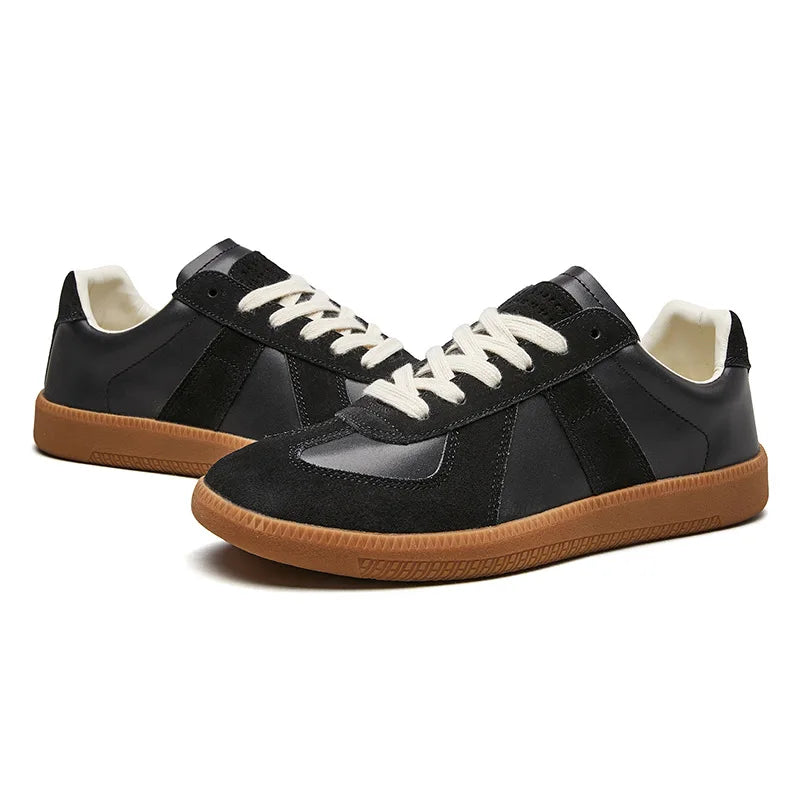 Moderne heren retro sneakers met opvallende dikke zool. Ideaal voor een urban en comfortabele stijl.