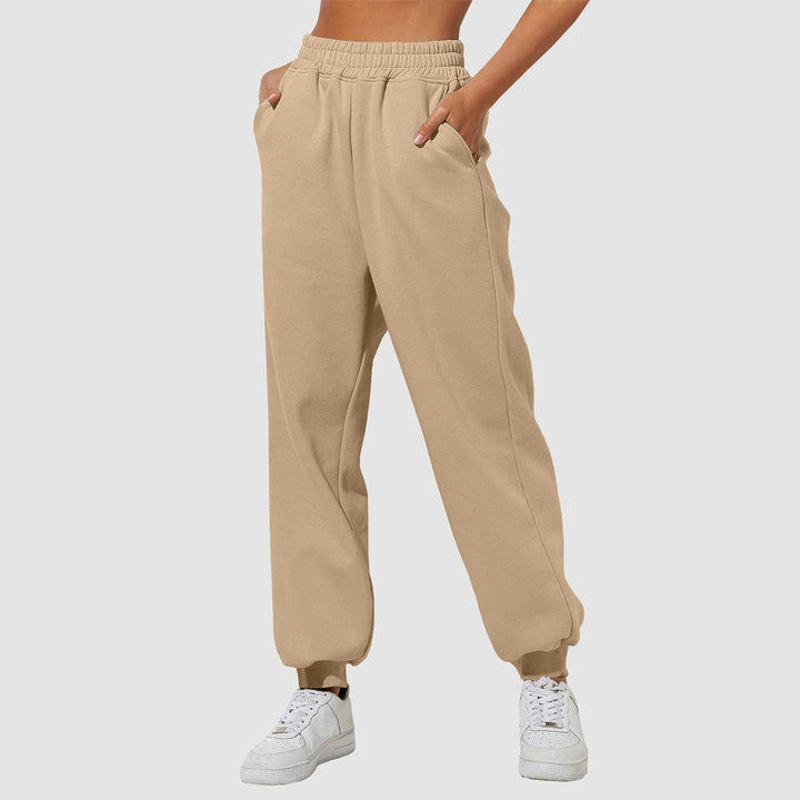 Zachte dames loungebroek met trekkoord. Perfect voor een comfortabele casual outfit, gemaakt van zacht materiaal.