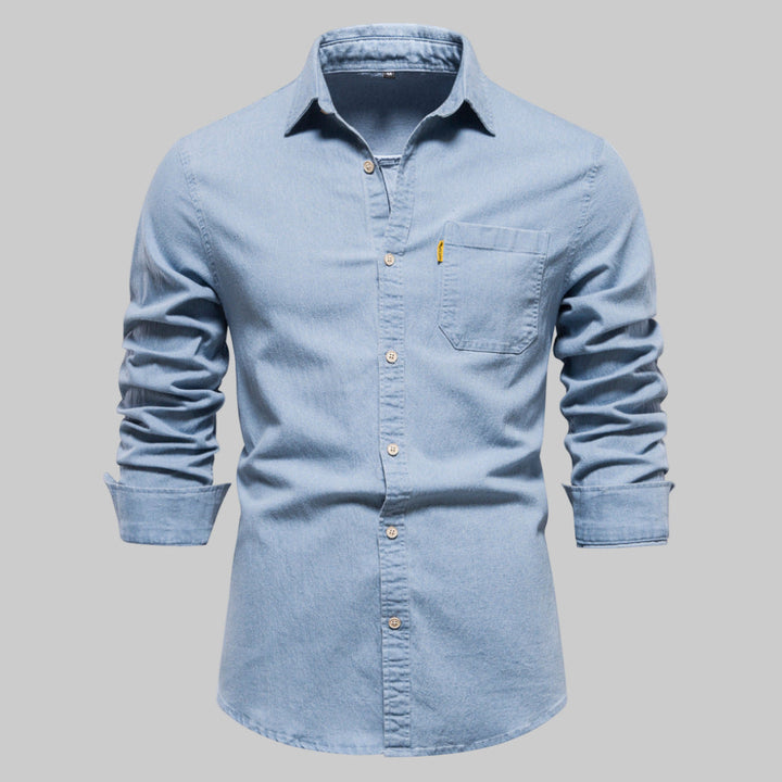 Stijlvol lichtblauw heren casual shirt met lange mouwen, veelzijdig voor elke gelegenheid.
