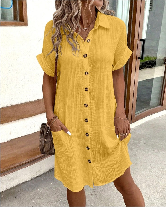 Comfortabele casual dames zomerjurk Lotte met knoopsluiting en korte mouwen, perfect voor de zomer.