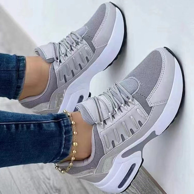 CloudStride Air dames casual sneakers met gedempte hak, ideaal voor dagelijks comfort en lichte wandelingen.