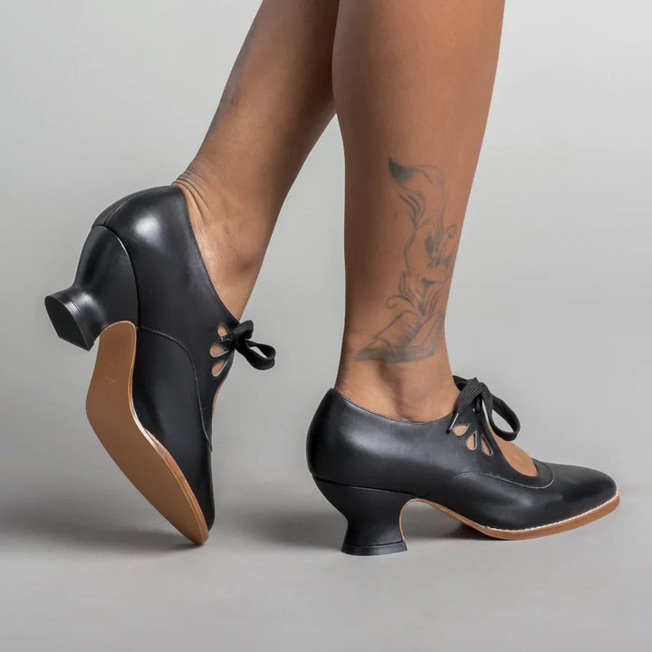 Moderne Viviana orthopedische pumps in leer, combineren mode met voetgezondheid.