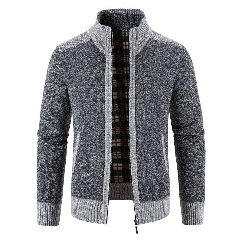 Elegant herenvest van zacht breisel met ritssluiting, verkrijgbaar in diverse kleuren.