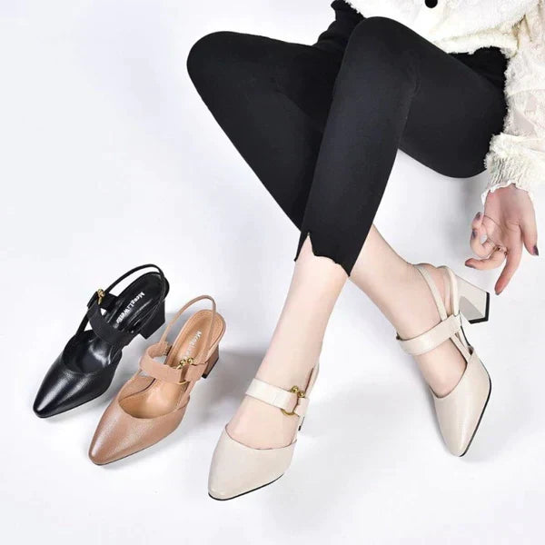 Beige dames orthopedische sandalen met verstelbare banden voor comfort en optimale voetondersteuning.