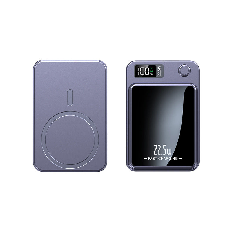 Draagbare energie powerbank met meerdere poorten, universeel inzetbaar voor snel opladen van elektronica.