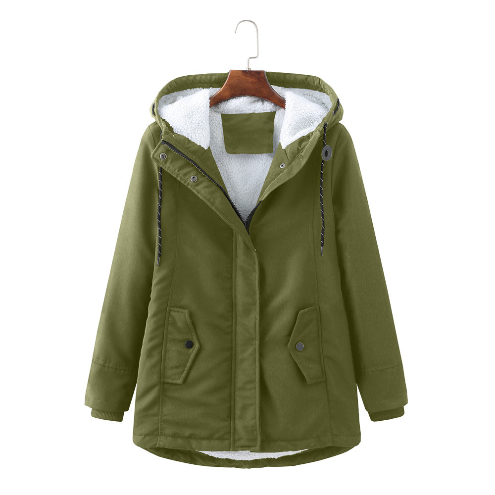 Dames winterjas Aurora: optimale warmte en stijl voor de koudste dagen, ook beschikbaar in grote maten.