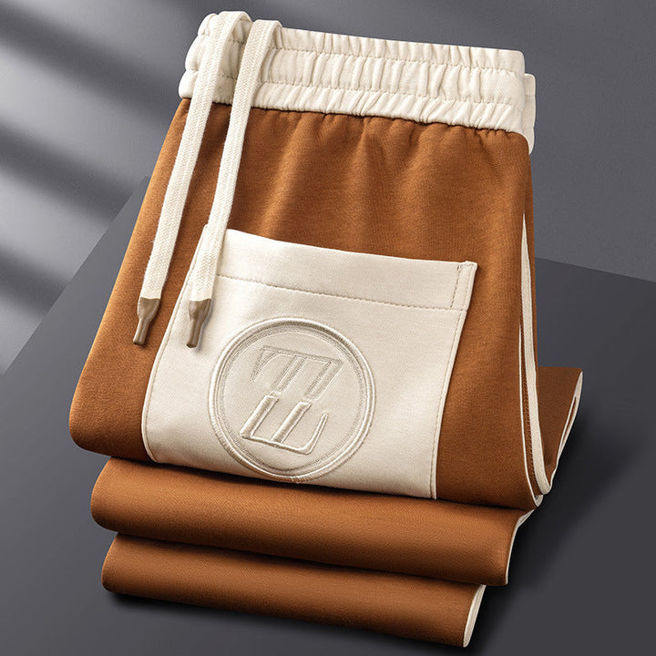 Casual heren joggingpak, perfect voor dagelijks gebruik en ontspanning, combineert stijl en comfort.