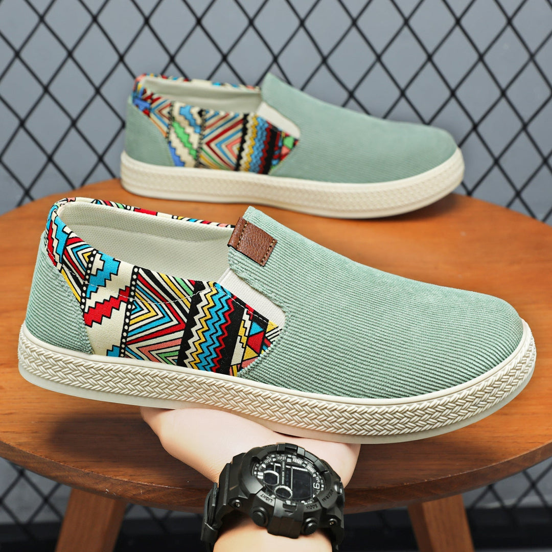 Groene heren instappers, casual slip-on schoenen met comfort voor dagelijks gemak en ontspanning.