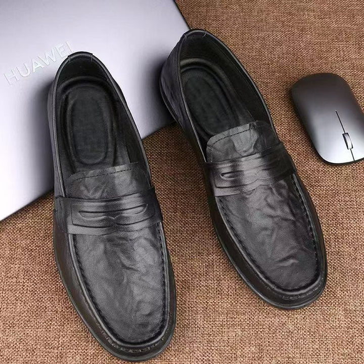 Tijdloze heren loafers, geschikt voor zowel formele als informele gelegenheden, met een comfortabele pasvorm.