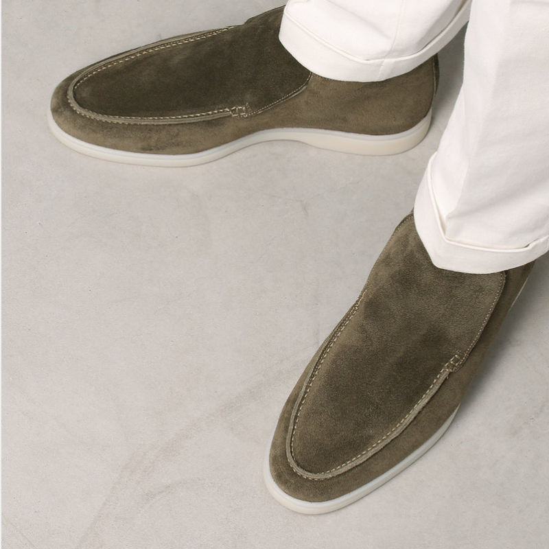 Comfortabele heren mocassins, suède loafers in blauw, perfecte voetmode voor mannen.