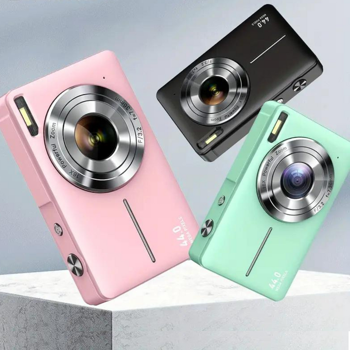 Digitale retro camera, compact en draagbaar, perfect voor nostalgische fotografie.