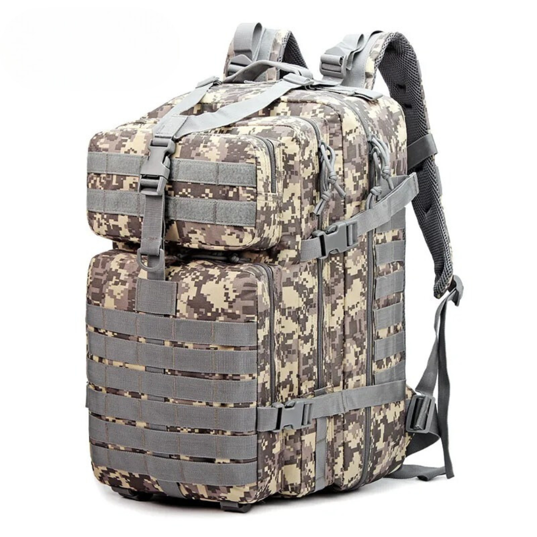 Zwarte 50 liter waterdichte tactische backpack, ideaal voor reizen, kamperen en outdoor activiteiten.