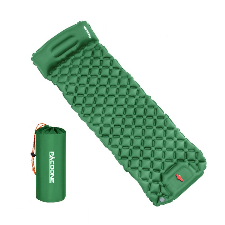 Ergonomisch comfortabel luchtbed met ingebouwd hoofdkussen; de ideale slaapmat voor ontspannen buitenreizen.