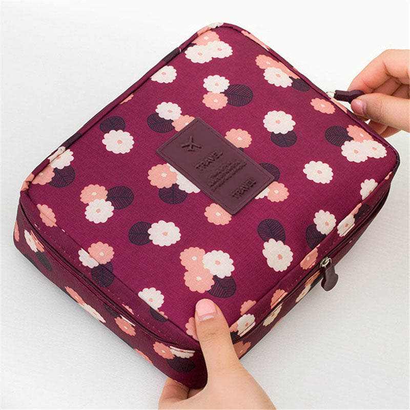 Essentiële reis toilettas organizer, ophangbaar, voor al je badkamerartikelen en cosmetica op reis.