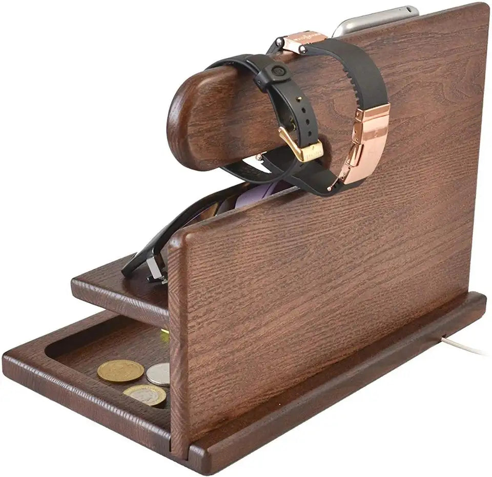 Close-up van de hoogwaardige houten bureau organizer, met zijn moderne design en functionele vakken voor een opgeruimd kantoor.