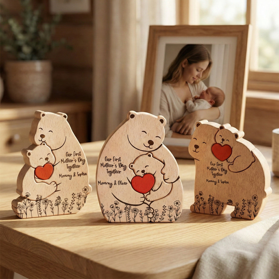 Gepersonaliseerde houten familie puzzel met namen, ideaal als decoratief kraamcadeau of Moederdag cadeau.