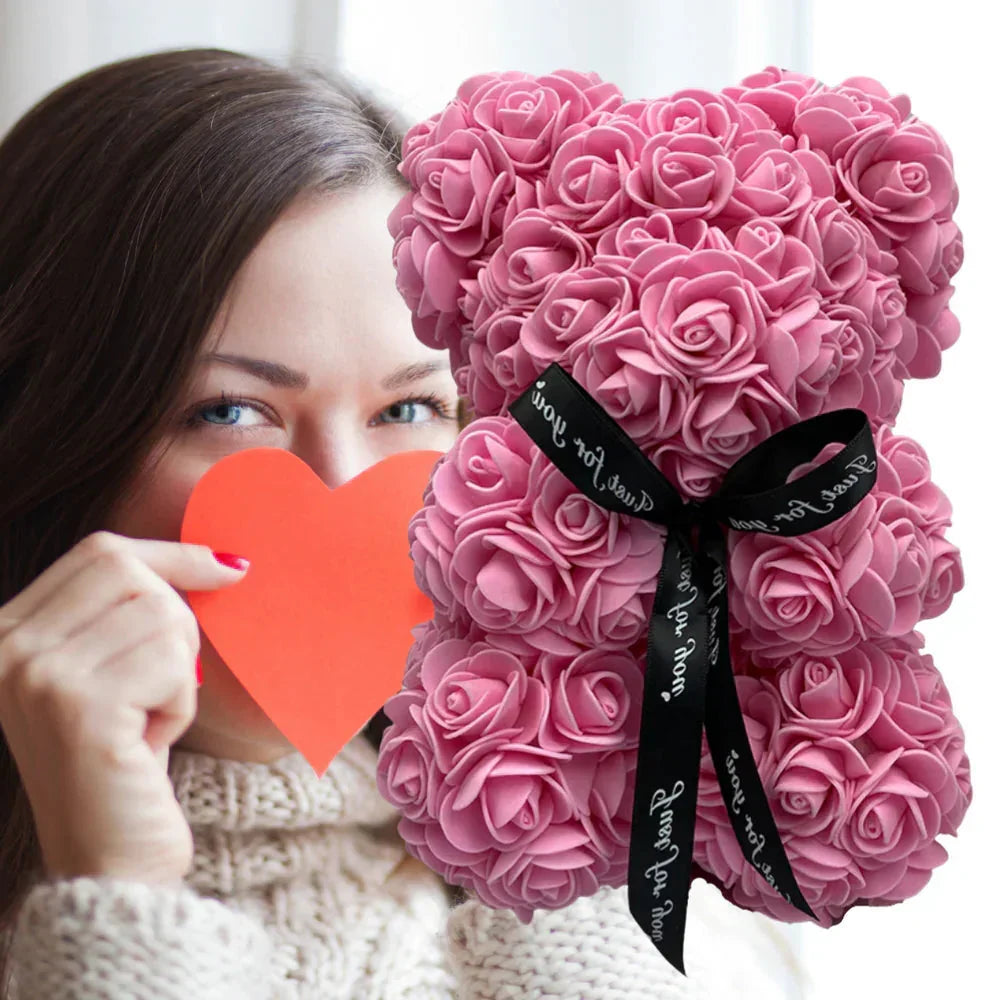 Rode rozen teddybeer, perfect romantisch cadeau voor Valentijn of Moederdag.