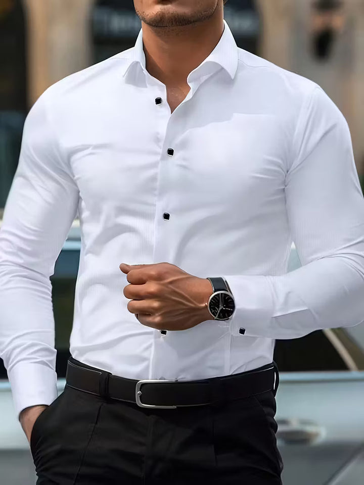 Modieus heren slim fit overhemd met geometrisch patroon, ideaal voor smart casual outfits.