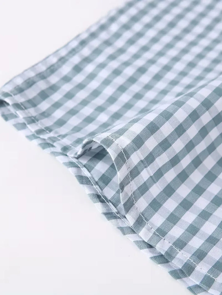 Lente/zomer geruit overhemd heren, slim fit model met borstzak. Comfortabele casual kleding.