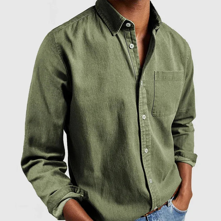 Trendy heren linnen overhemd met lange mouwen, borstzak; essentieel item voor mannenmode.