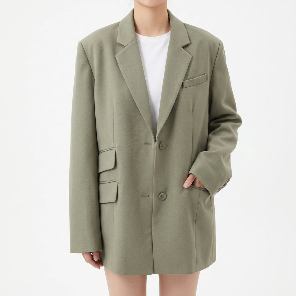 Stijlvolle getailleerde dames blazer, perfect voor zakelijke kleding of een modieuze casual outfit in alle seizoenen.