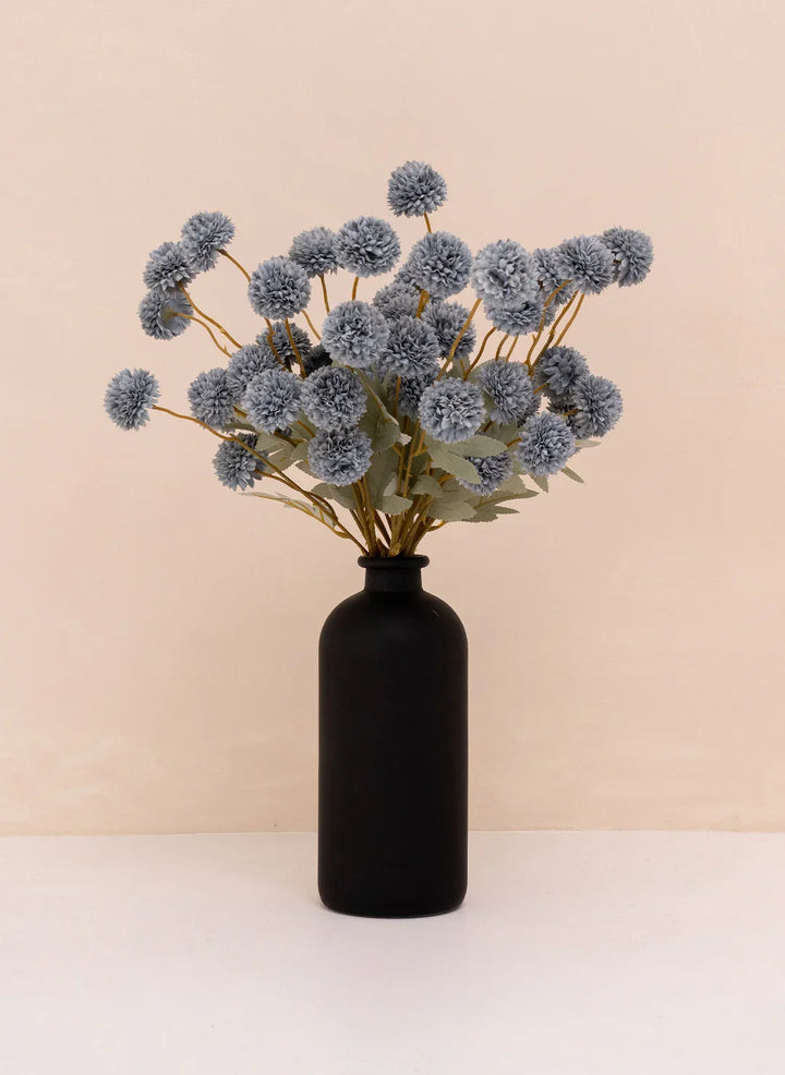 Realistische zijden Kiku bloemenbundel, een elegante en duurzame decoratie voor thuis.