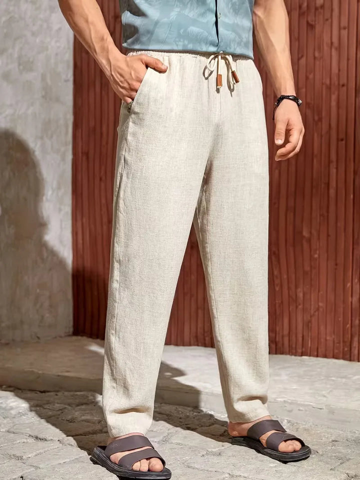 Casual beige herenbroek met straight leg en trekkoord, lichtgewicht voor optimaal zomercomfort.