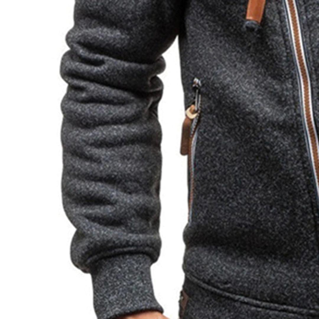 Moderne heren hooded sweater met ruime zakken, ideaal voor warmte en casual vrijetijd.