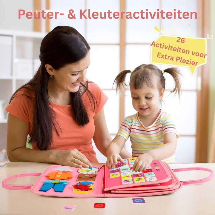 Vilt speelgoed drukboord. Een sensorisch leermiddel voor jonge kinderen om praktische vaardigheden te oefenen.