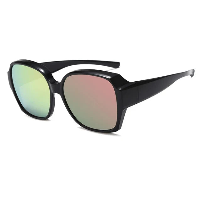 Overzet zonnebril unisex, dé slimme oplossing voor brildragers. Complete UV400 en antischittering oogbescherming.