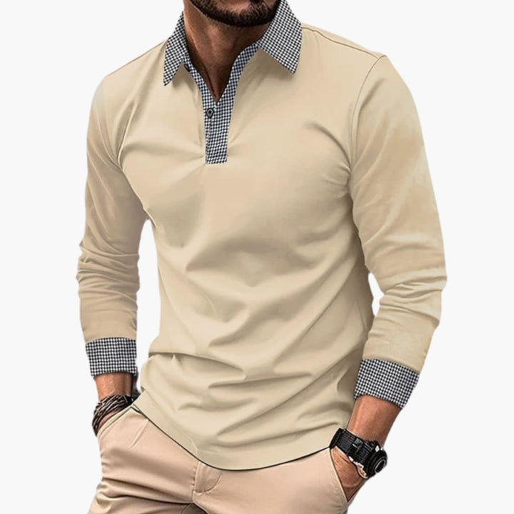 Elegante heren polo met lange mouwen en stijlvolle contrastkraag, perfect voor smart casual herfstlooks.