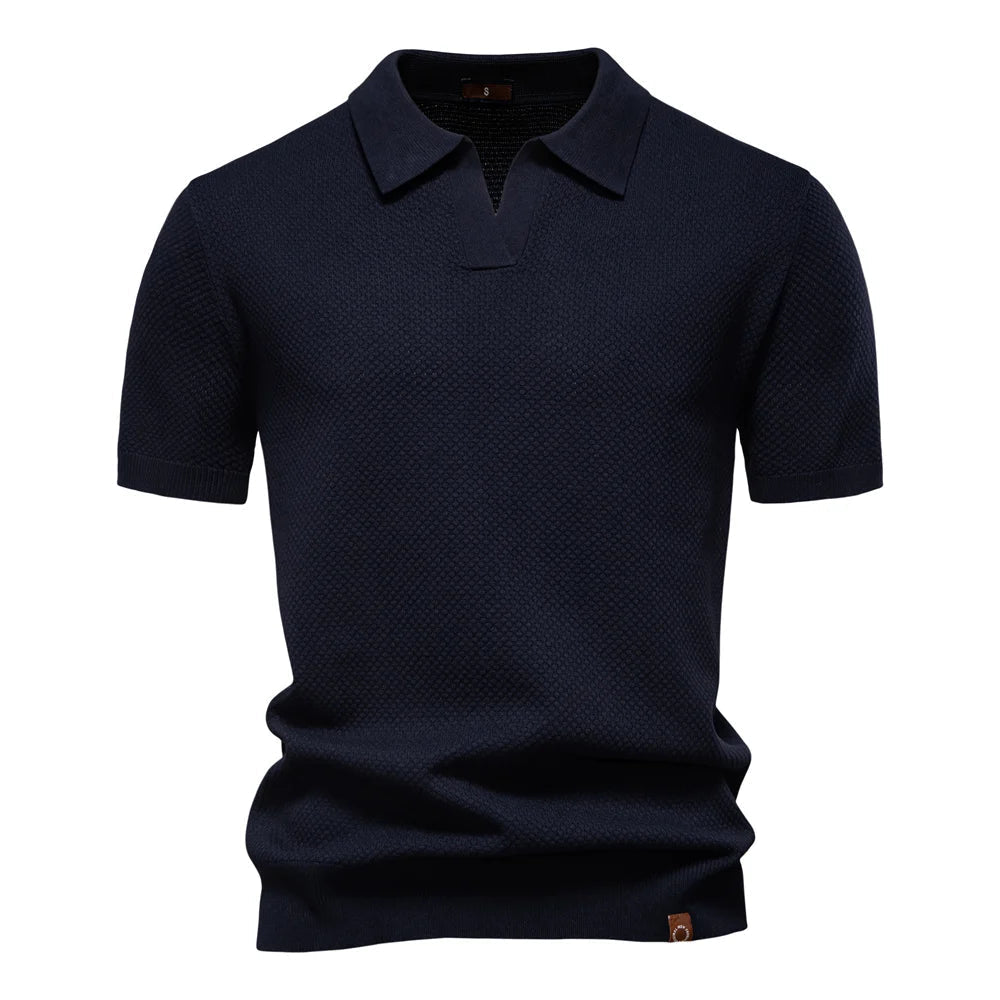 Casual heren polo shirt met open hals, biedt ultiem comfort en een modieuze uitstraling.