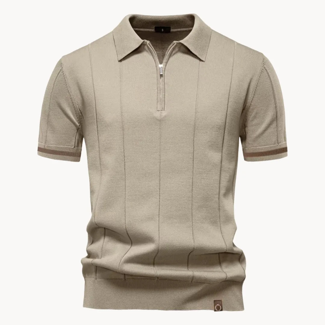Heren polo met korte rits en klassieke kraag; hoogwaardig katoen voor optimaal draagcomfort.