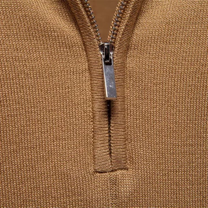 Heren polo met korte rits en klassieke kraag; perfecte mix van stijl en comfort.