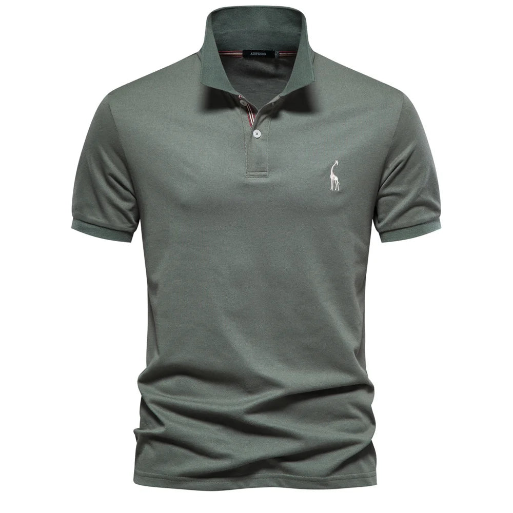 Ademend heren poloshirt met korte mouwen voor optimaal comfort, een essentieel kledingstuk voor de zomer.