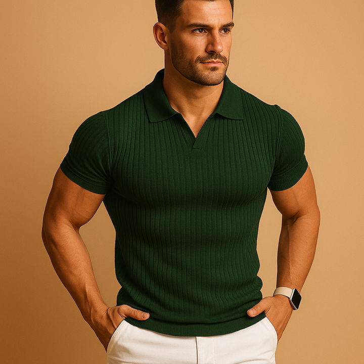 Modern heren poloshirt met slim fit pasvorm en chique open kraag, comfortabel voor de zomer.