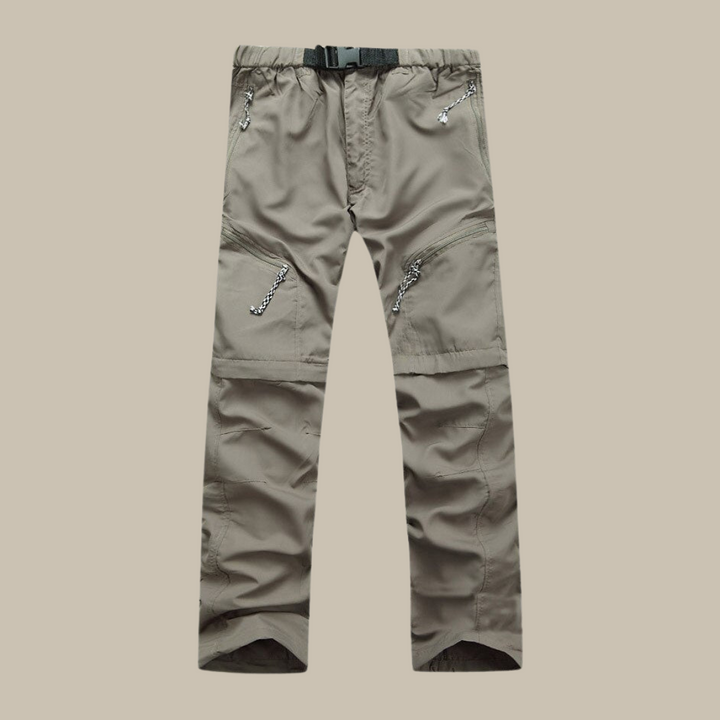 Comfortabele heren reisbroek met ritsen, perfect voor lange wandelingen en avontuurlijke trips.
